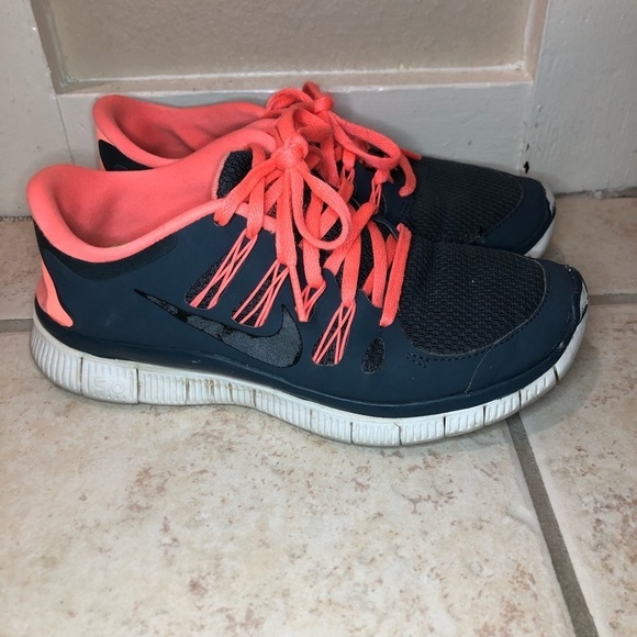 Nike Free 5.0 Salmon Running Shoes Size 7.5 - Picture 1 of 8